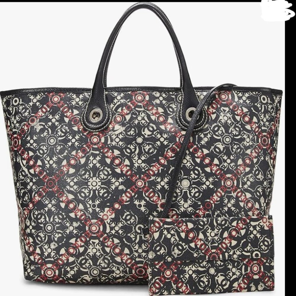 🌟CHANEL! Travel COCO red logo tote. removable pouch. ✈️ - Picture 11 of 11